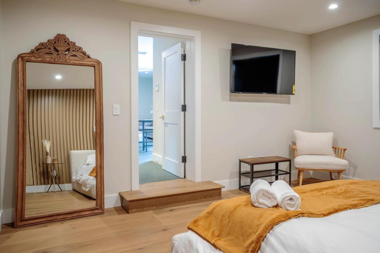 Serene 1 Bed Guest House With Patio Sleeps 6 Лос Анджелис Екстериор снимка